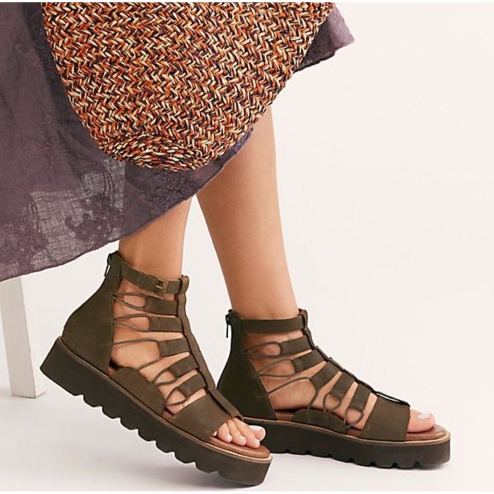 Free People Sunrise Flatform Gladiator Olive Soft Leather Strappy Sandal Sz 8